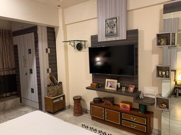 Living Room in 3 BHK Apartment at Khar West – for Rent