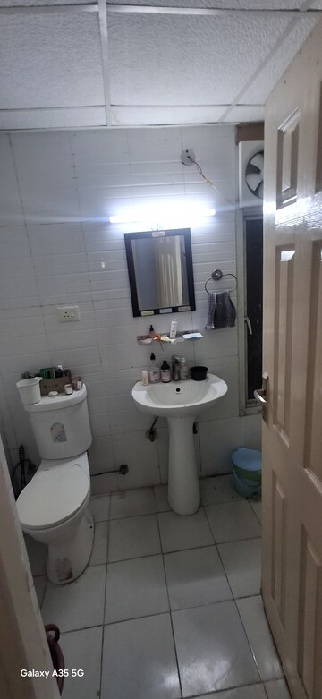 Bathroom in 2 BHK Apartment at Supertech Cape Town, Sector 74 – for Rent