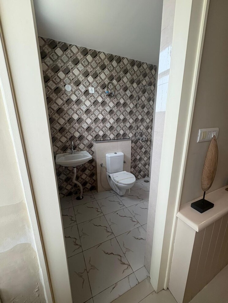 Bathroom, adore-prima 4 Bedroom 968 Sq.Ft. Apartment In Sector 72 Faridabad 9065315
