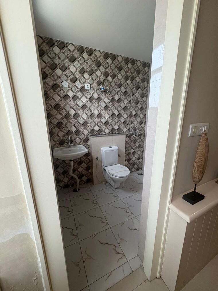 Bathroom, adore-prima 4 Bedroom 968 Sq.Ft. Apartment In Sector 72 Faridabad 9065315