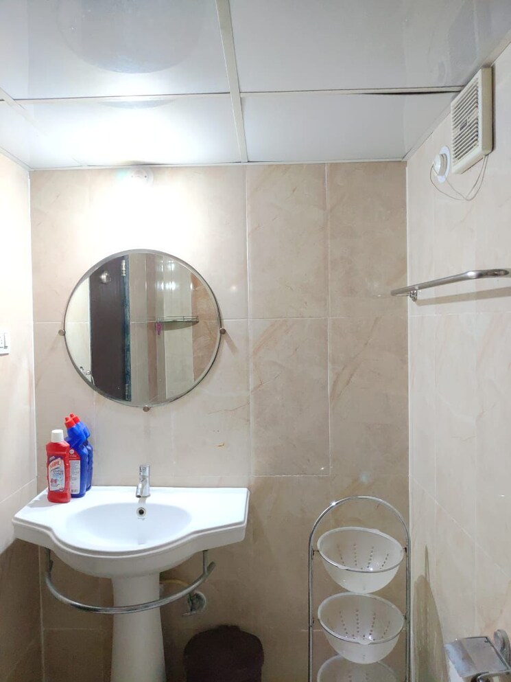 Bathroom, koregaon park Pg For Girls In Koregaon Park 9065402