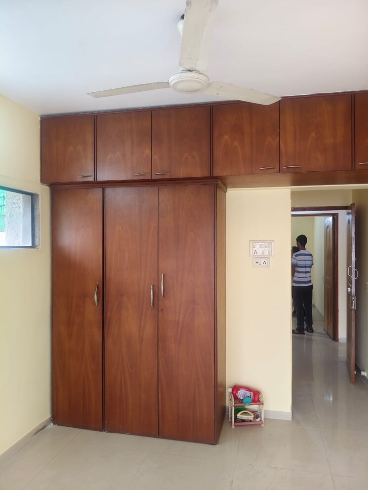 Master Bedroom, concrete-sai-swar 3 Bedroom 1500 Sq.Ft. Apartment In Kharghar Navi Mumbai 9065403
