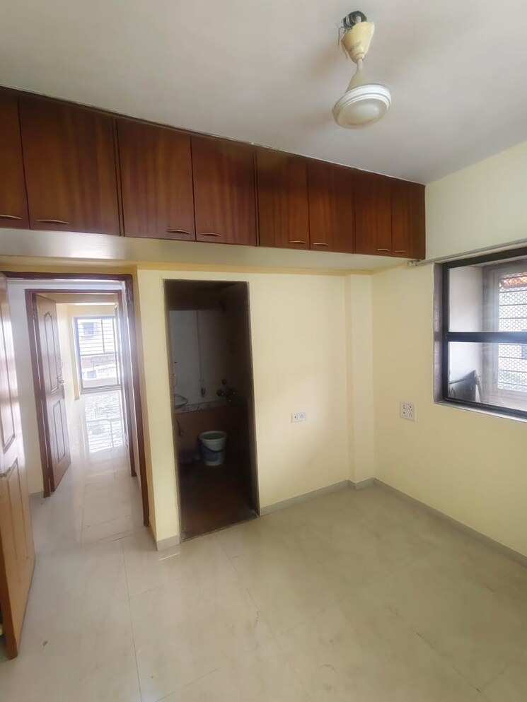 Bedroom, concrete-sai-swar 3 Bedroom 1500 Sq.Ft. Apartment In Kharghar Navi Mumbai 9065403