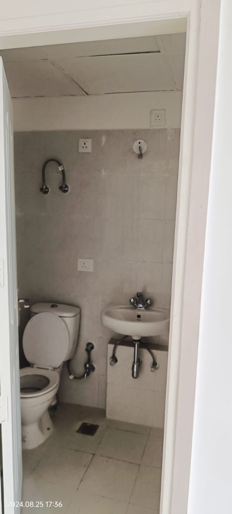 Bathroom, sector 77 4 Bedroom 1510 Sq.Ft. Builder Floor In Sector 77 Faridabad 9065510