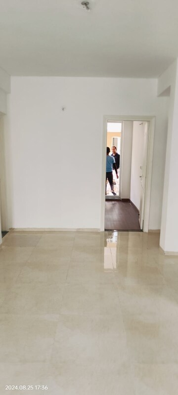 Furnished Amenities in 4 BHK Builder Floor at Sector 77 – for Sale