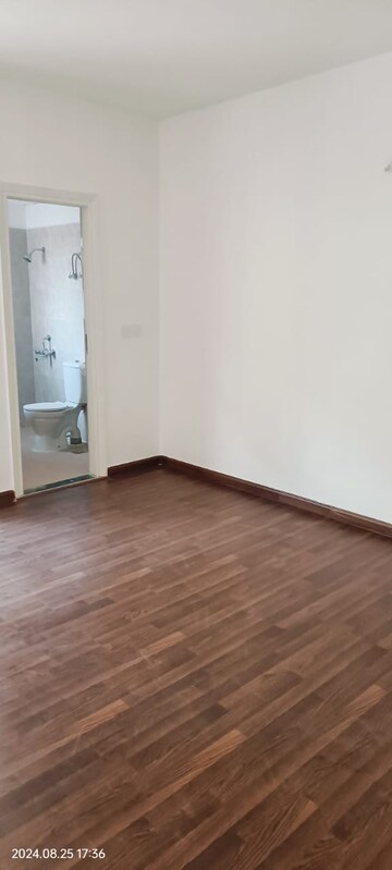 Room in 4 BHK Builder Floor at Sector 77 – for Sale