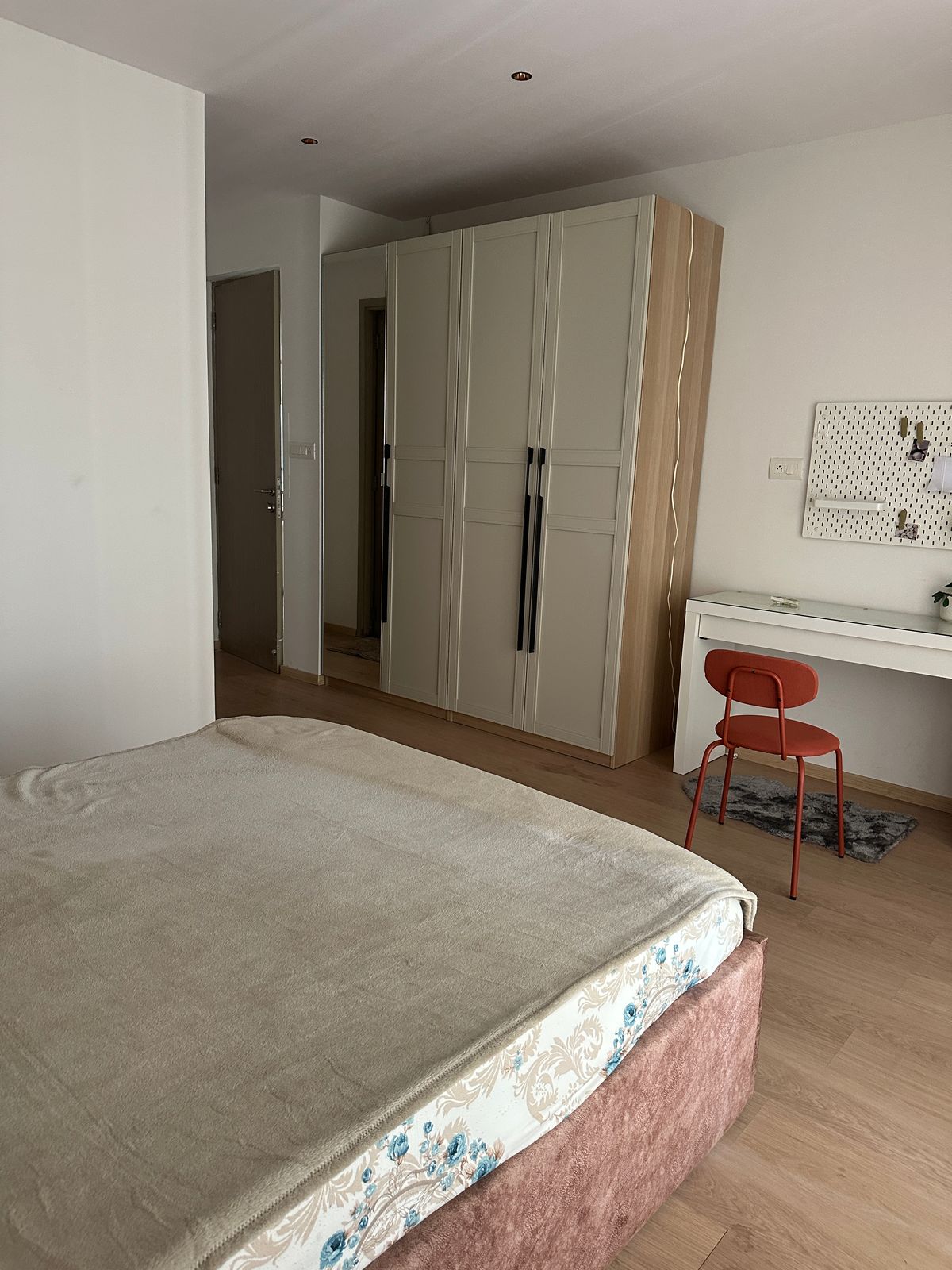 2 BHK + Study Room Apartment For Rent in Hubtown Akruti Orchid Park