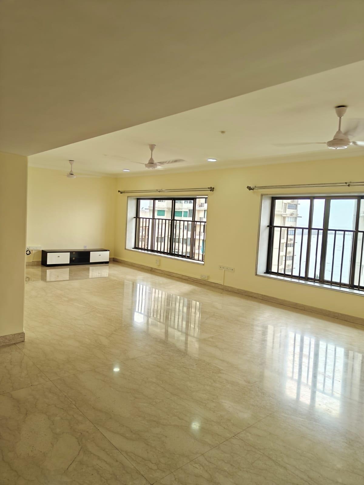 4 BHK + Servant Room Apartment For Rent in Prabhadevi CHS