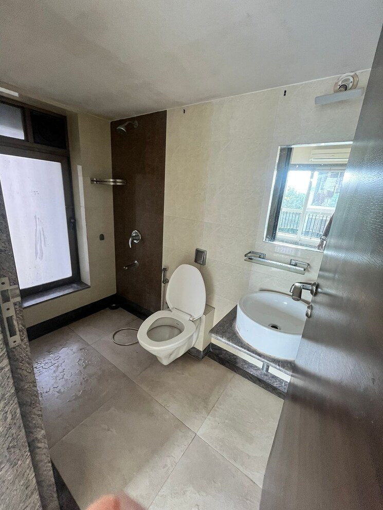 Bathroom, lakshmi-habitat 3 Bedroom 1430 Sq.Ft. Apartment In Chembur Mumbai 9065481