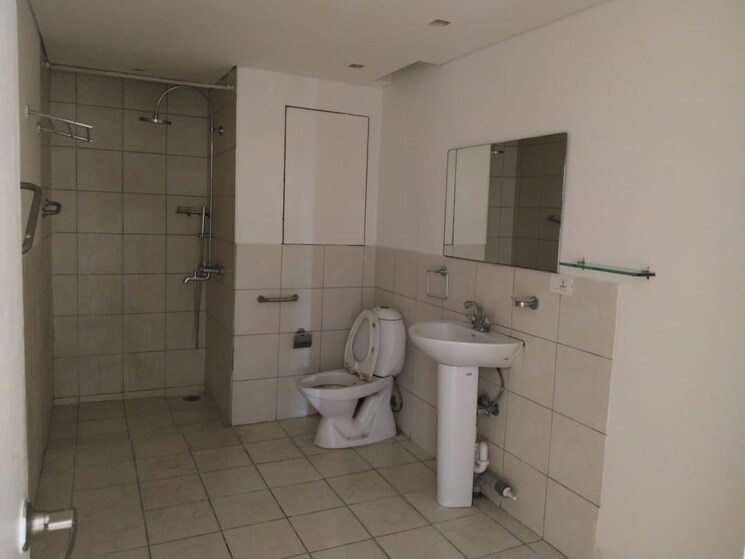 Bathroom, panchshil-one-north 4 Bedroom 2500 Sq.Ft. Apartment In Magarpatta City Pune 9065540