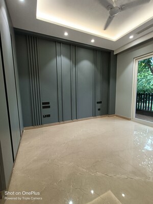 Room in 3 BHK Builder Floor at Ansal Sushant Lok I, Sector 43 – for Sale