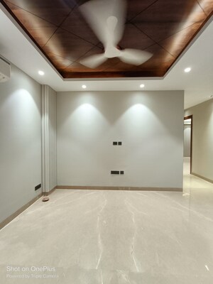 Room in 3 BHK Builder Floor at Ansal Sushant Lok I, Sector 43 – for Sale