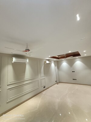 Bathroom in 3 BHK Builder Floor at Ansal Sushant Lok I, Sector 43 – for Sale