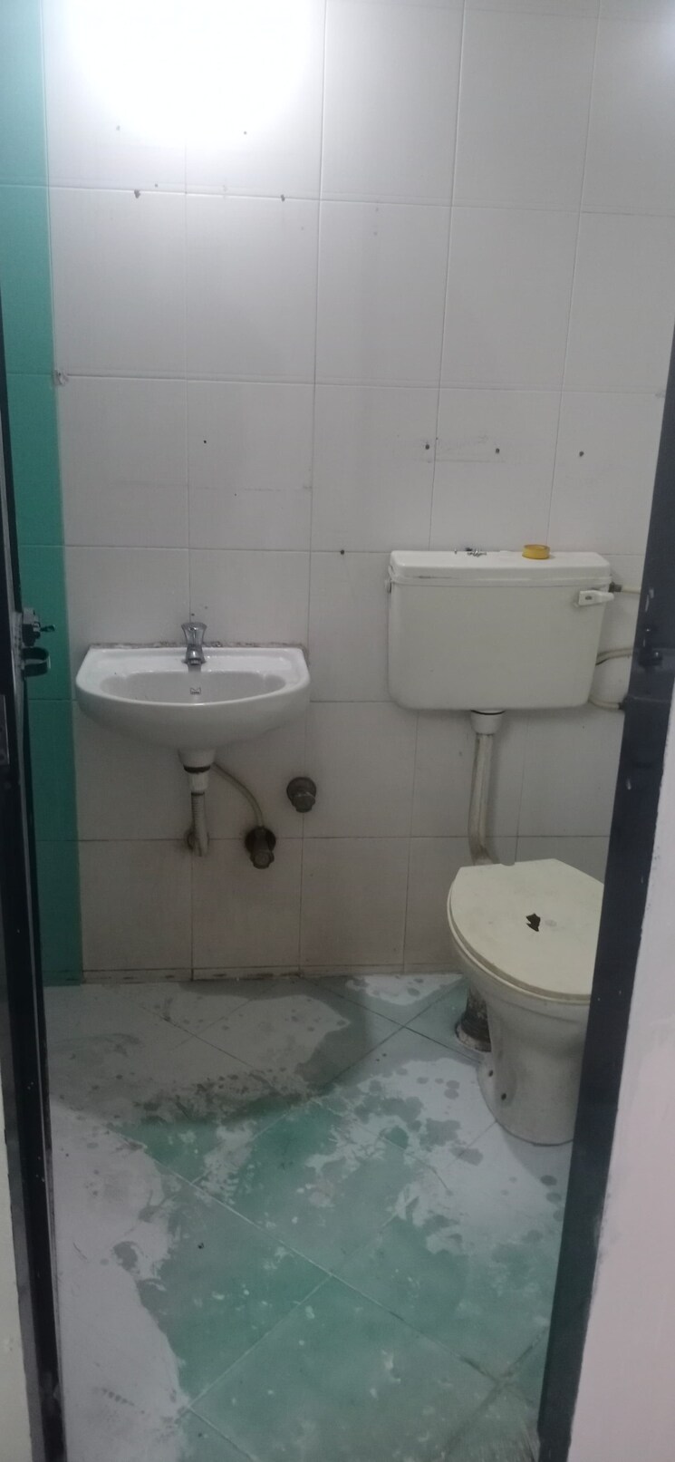 Bathroom, gajra-bhoomi-heights 3 Bedroom 1500 Sq.Ft. Apartment In Kharghar Navi Mumbai 9065484