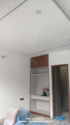 6 BHK + Servant Room Independent House For Sale in Dhakoli