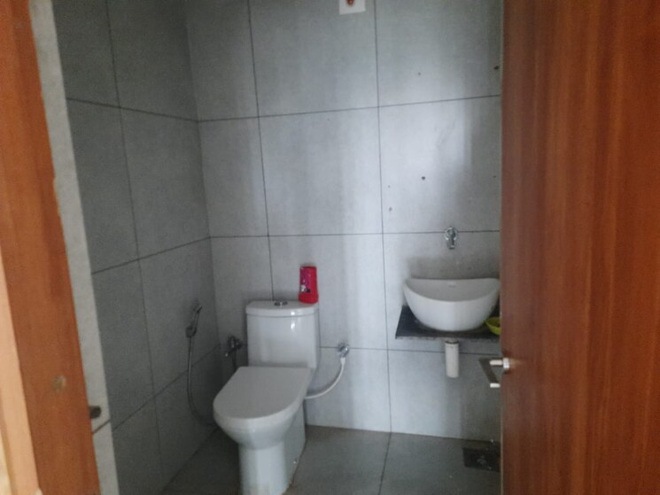 Bathroom, jagatpur Commercial Office Space 750 Sq.Ft. In Jagatpur Ahmedabad 9065584