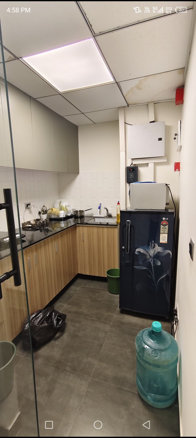 Kitchen, spaze-itech-park Commercial Office Space 1000 Sq.Ft. In Sector 49 Gurgaon 9065619