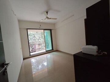 Bedroom in 3 BHK Apartment at Emerald Building, Chembur – for Rent