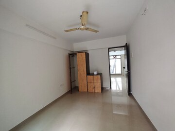 Bedroom in 3 BHK Apartment at Emerald Building, Chembur – for Rent