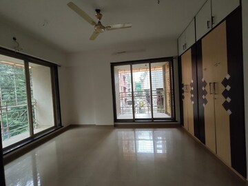 Bedroom in 3 BHK Apartment at Emerald Building, Chembur – for Rent