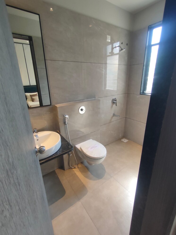 Bathroom, sankla-east-world 3 Bedroom 985 Sq.Ft. Apartment In Shewalwadi Pune 9065621
