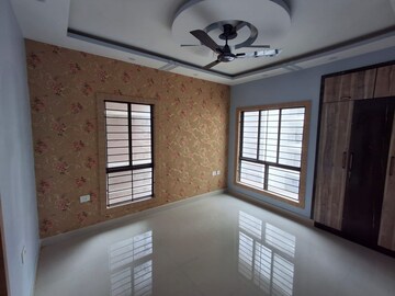 Room in 3 BHK Apartment at DTC Southern Heights, Joka – for Rent