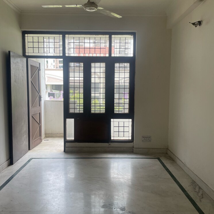 Room, vaishali sector 4 1 Bedroom 450 Sq.Ft. Builder Floor In Vaishali Sector 4 Ghaziabad 9065682