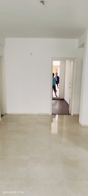 Furnished Amenities in 4 BHK Builder Floor at Sector 77 – for Sale