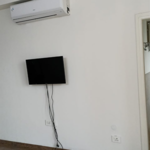 Furnished Amenities in 3.5 BHK Apartment at Emaar Palm Gardens, Sector 83 – for Sale