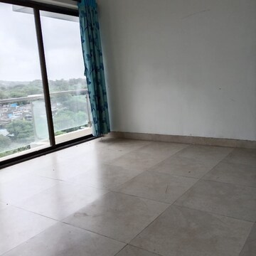 Room in 1 BHK Apartment at Conwood Paragon, Sonawala Industry Estate – for Rent