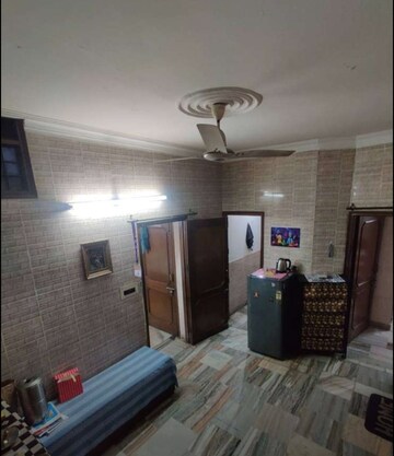 Bedroom in 2 BHK Builder Floor at Sector 46 – for Rent