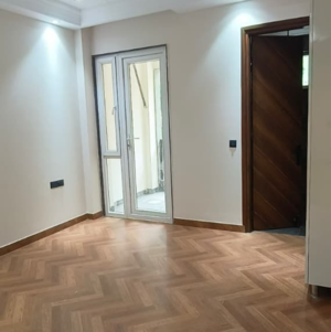 Room in 4 BHK Builder Floor at Vipul World Floors, Sector 48 – for Sale