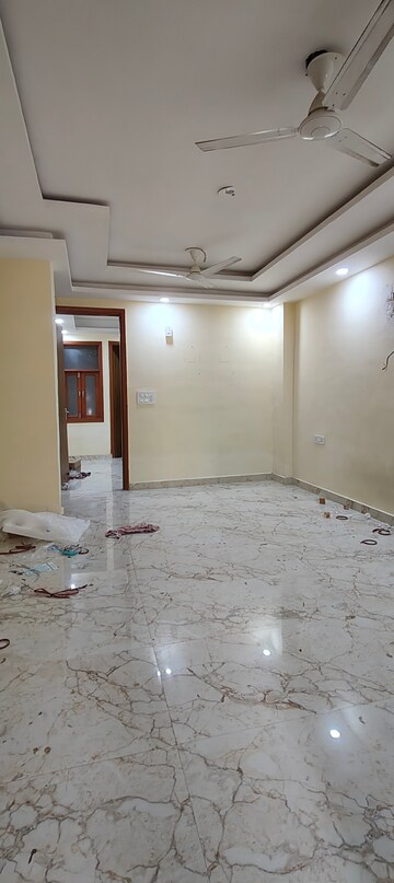 Room in 2 BHK Builder Floor at Chattarpur – for Rent