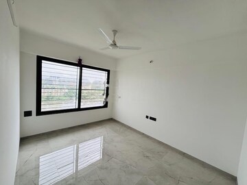 Room in 2 BHK Apartment at Unique Youtopia, Kharadi – for Rent