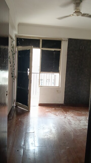 Building Lobby in 3 BHK Apartment at Sam Palm Olympia, Sector 16c Greater Noida – for Sale