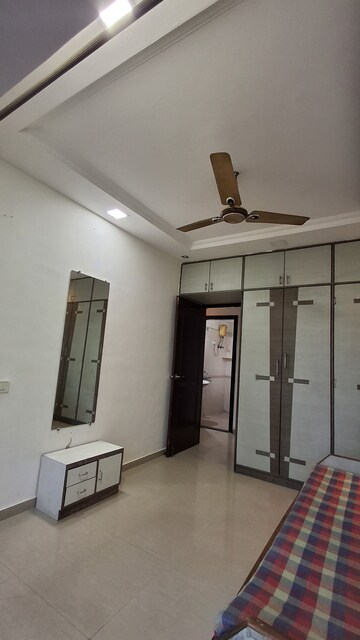 Furnished Amenities in 2 BHK Apartment at RNA NG Suncity Phase II, Kandivali East – for Rent