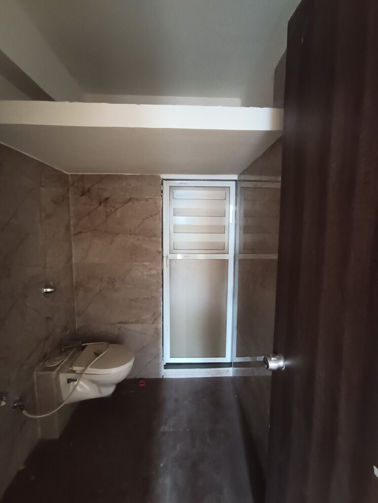 Bathroom, siddhivinayak-royal-meadows 3 Bedroom 1025 Sq.Ft. Apartment In Shahad Thane 9066034