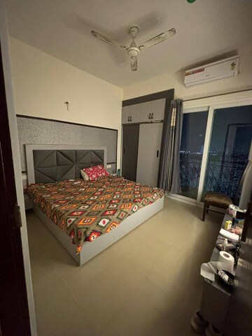 Bedroom in 3 BHK Apartment at Gaur City 2 - 14th Avenue, Sector 16c Greater Noida – for Rent