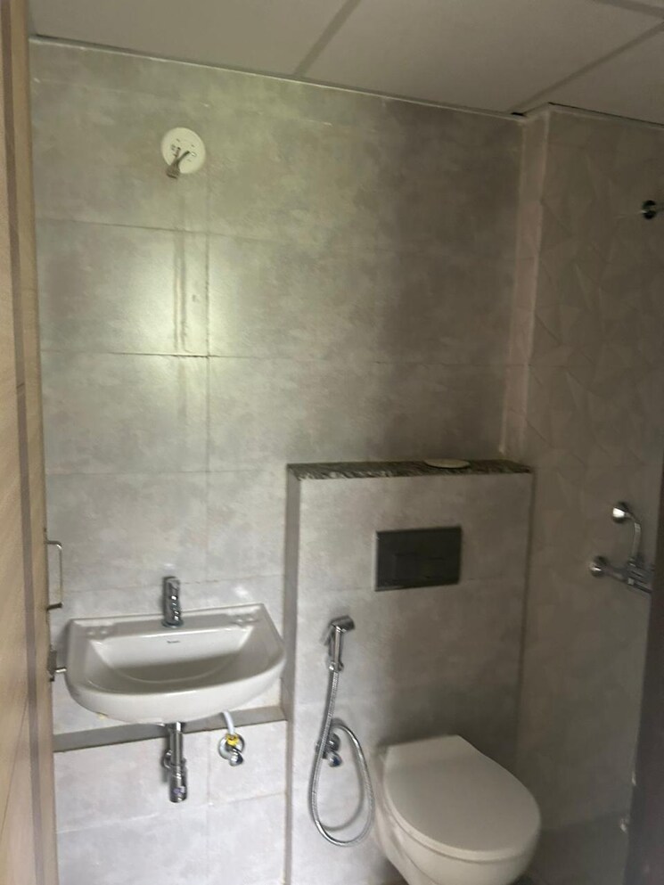 Bathroom, palaspa 1 Bedroom 390 Sq.Ft. Apartment In Palaspa Navi Mumbai 9065992