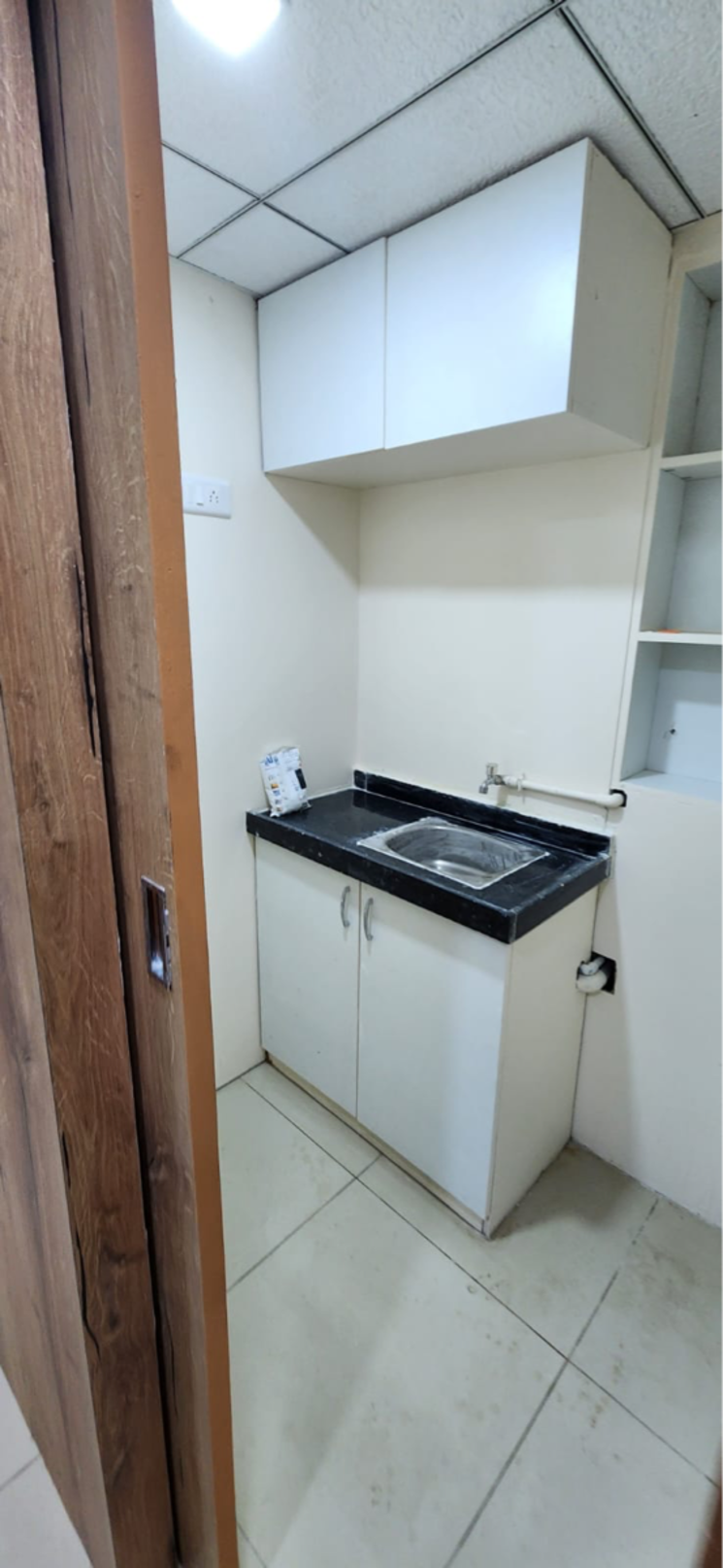 Kitchen, bodakdev Commercial Office Space in IT/SEZ 846 Sq.Ft. In Bodakdev Ahmedabad 9066106