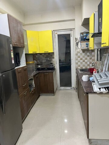 Team Area in 2 BHK Apartment at Gaur City 2 - 14th Avenue, Sector 16c Greater Noida – for Rent