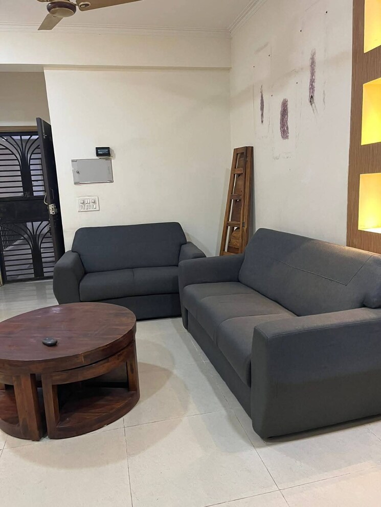 Living Room, gaur-city-2-14th-avenue 2 Bedroom 1040 Sq.Ft. Apartment In Sector 16c Greater Noida Greater Noida 9066058