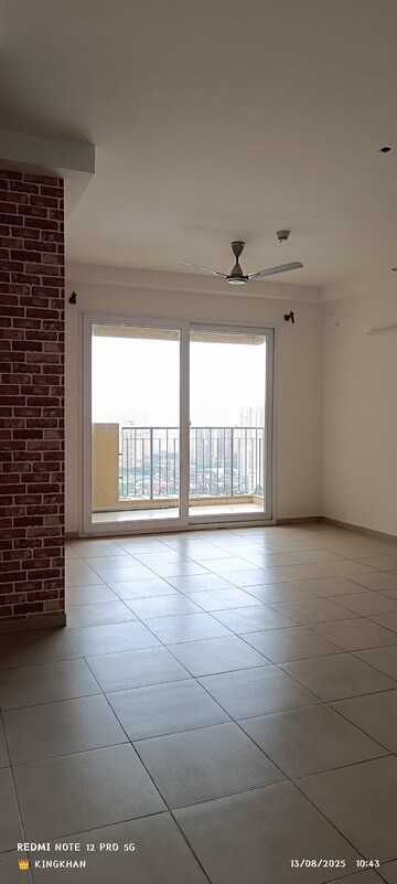 Room in 3 BHK Apartment at Bhartiya Nikoo Homes, Thanisandra Main Road – for Rent