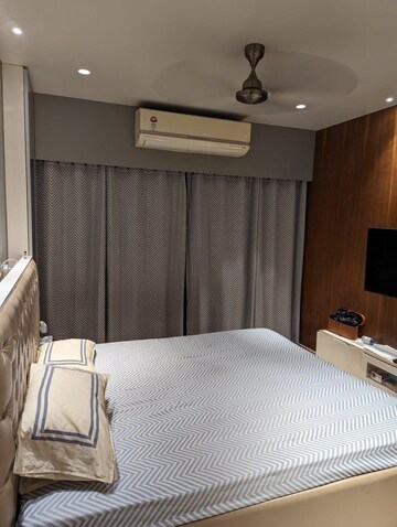 Bedroom in 3 BHK Apartment at RNA Continental, Chembur – for Rent