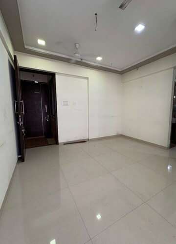 Room in 2 BHK Apartment at Puri Emerald Bay, Sector 104 – for Rent