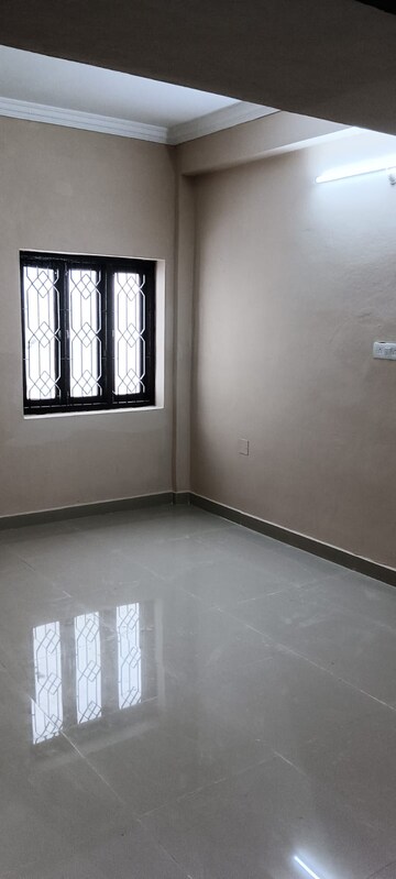 Room in 4 BHK Apartment at Aurobindo Kohinoor, Serilingampally – for Rent