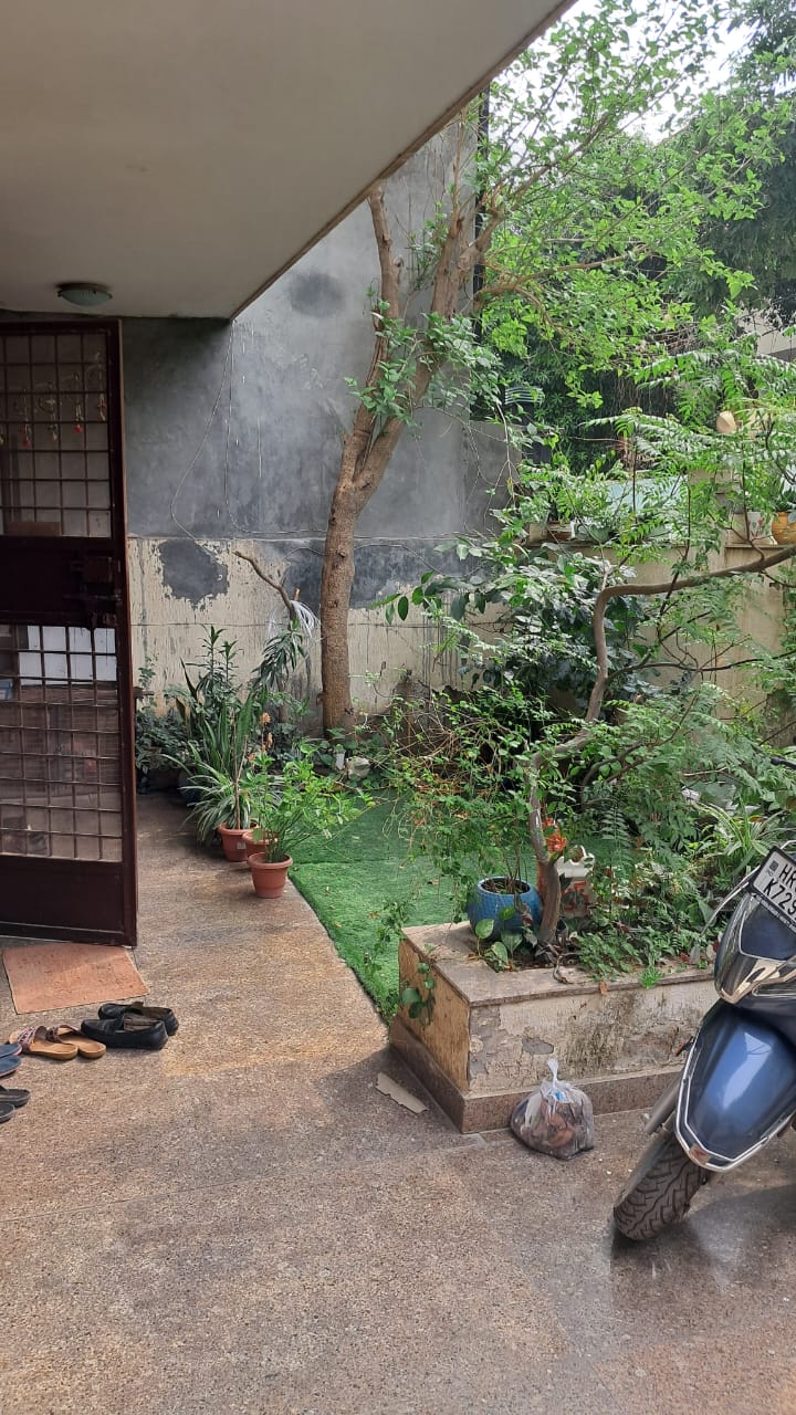 3 BHK Builder Floor For Sale in Sushant Lok II