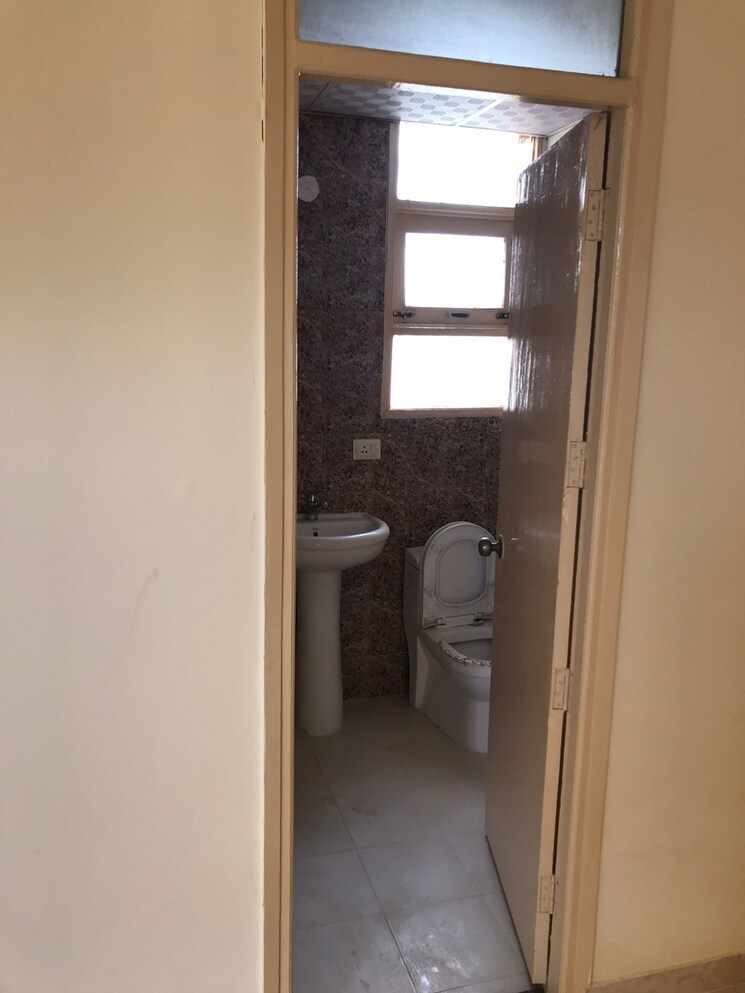 Room, omaxe-heights 3 Bedroom 954 Sq.Ft. Apartment In Sector 86 Faridabad 9066126