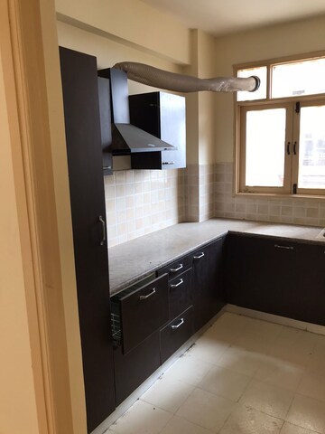 Kitchen in 3 BHK Apartment at Omaxe Heights, Sector 86 – for Rent