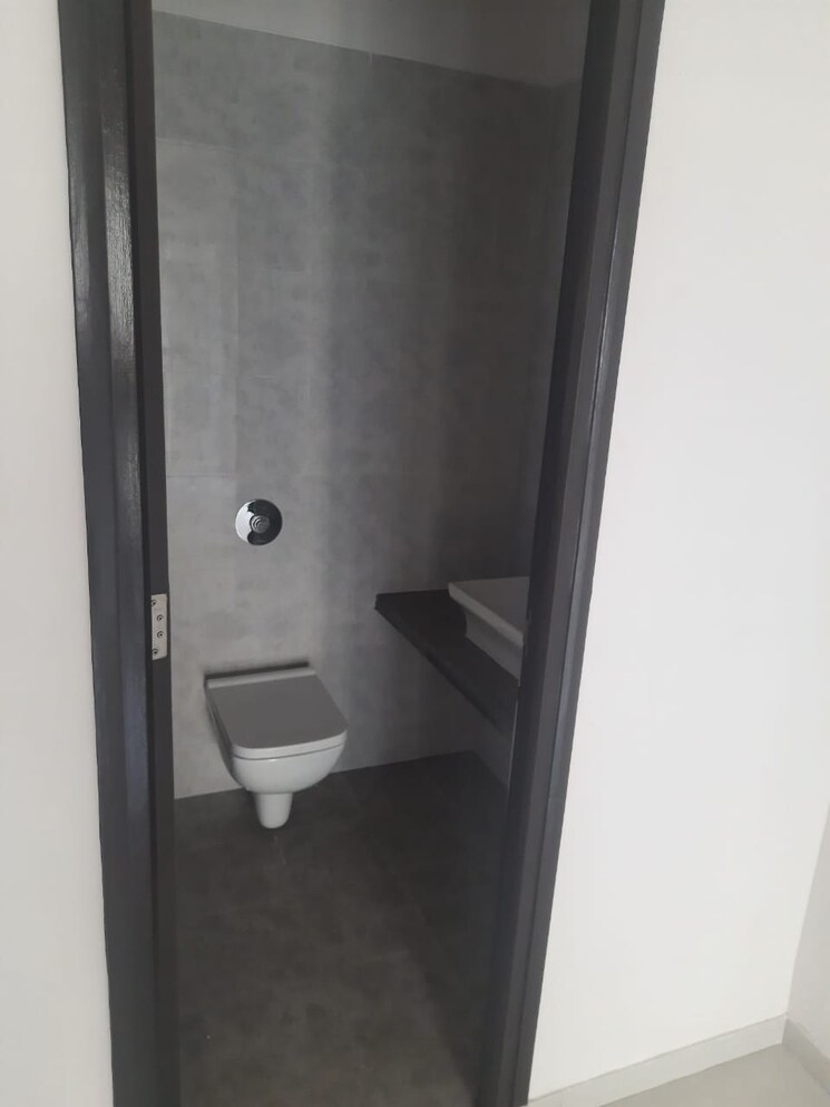 Bathroom, om-shivam-arjun 2 Bedroom 721 Sq.Ft. Apartment In Kamothe Navi Mumbai 9066130